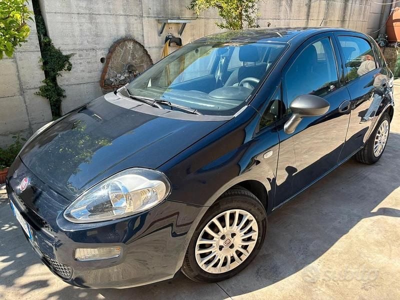 Usata Fiat Punto 95 CV (69 kW) 2019 Blu Utilitaria