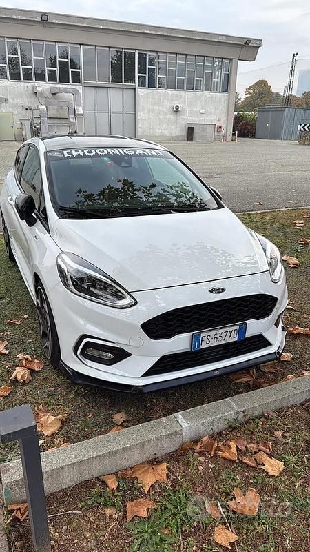 Bianco Usata 2018 Ford Fiesta ST-Line Utilitaria | 11.000 € (Molto cara) - Immagine 1/4