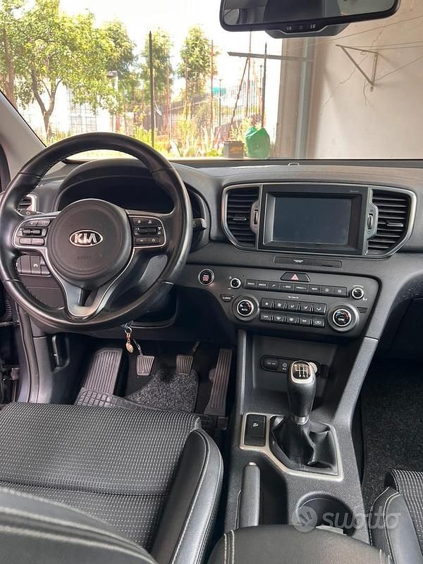 Usata Kia Sportage 116 CV (85 kW) 2016 Grigio SUV
