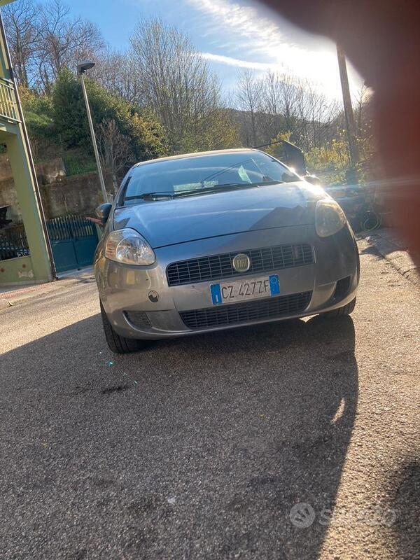 Usato 2006 Fiat Grande Punto 1.2 Diesel 90 CV (2.000 €)