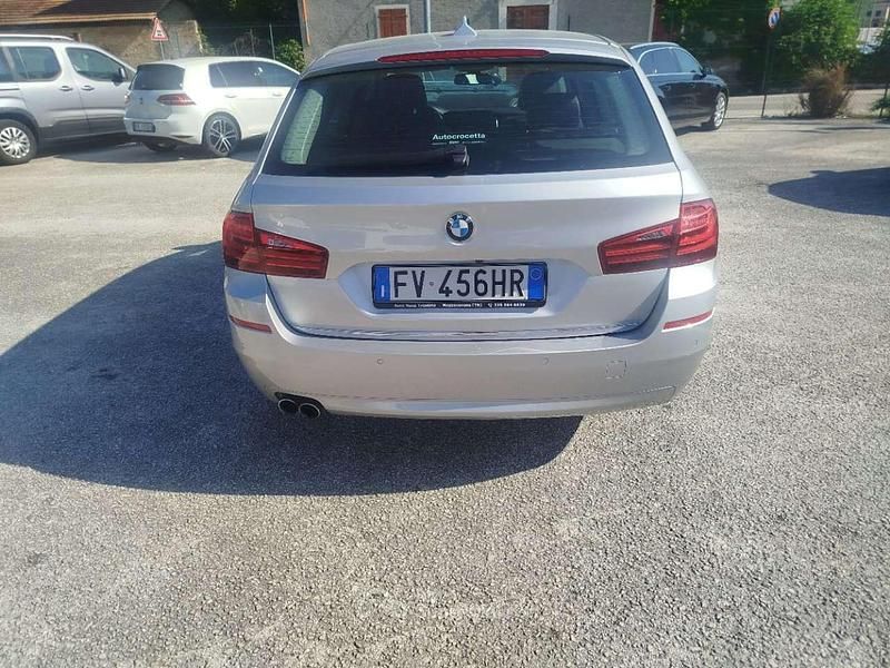Usata BMW 520 Luxury Line 190 CV (139 kW) 2017 Grigio Station wagon