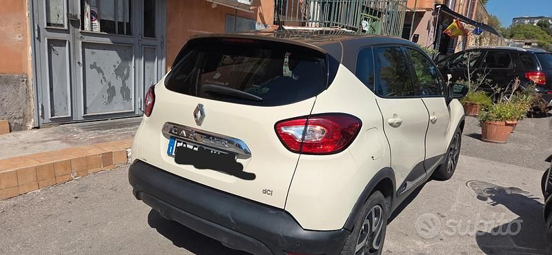 Usata Renault Captur 110 CV (80 kW) 2016 Bianco SUV