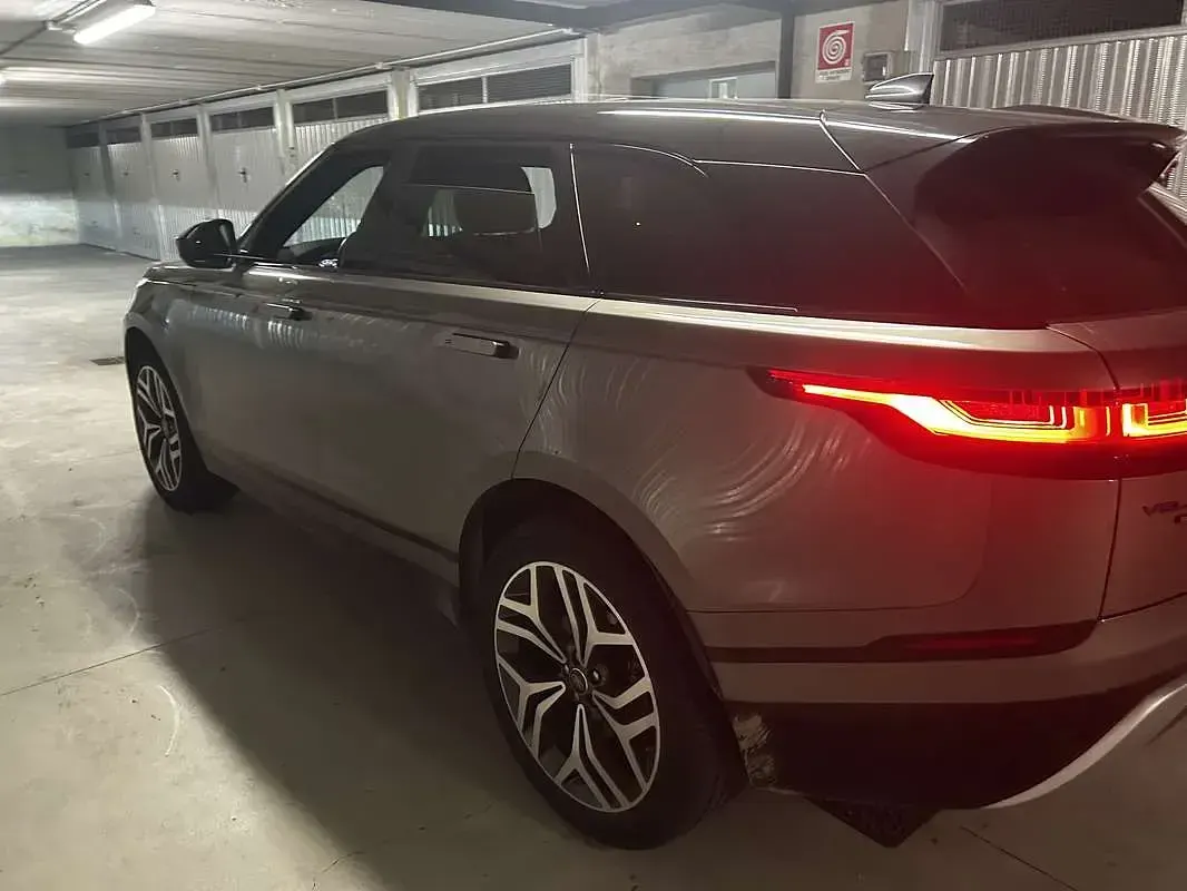 Usata Land Rover Range Rover Velar SE Dynamic 241 CV (177 kW) 2020 Grigio SUV