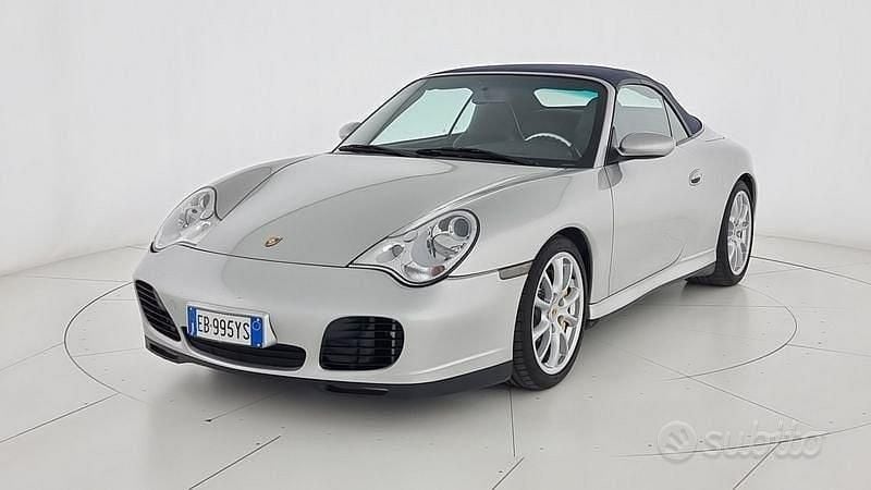 Usata Porsche 911 Carrera 4S Cabriolet 320 CV (235 kW) 2004 Grigio Cabrio