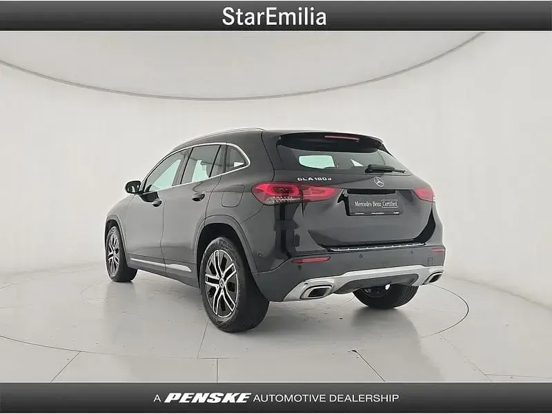 Usata Mercedes GLA180 116 CV (85 kW) 2021 Nero SUV