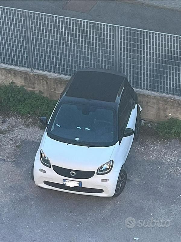 Bianco Usata 2016 Smart ForTwo Cabrio Prime Cabrio | 13.500 € (Buon prezzo) - Immagine 1/4