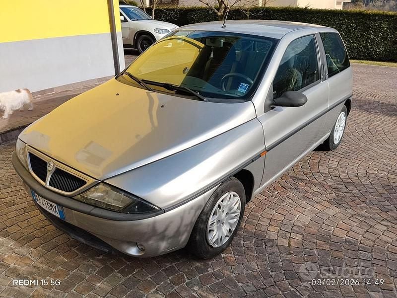 Usata Lancia Ypsilon 2000 Grigio Utilitaria