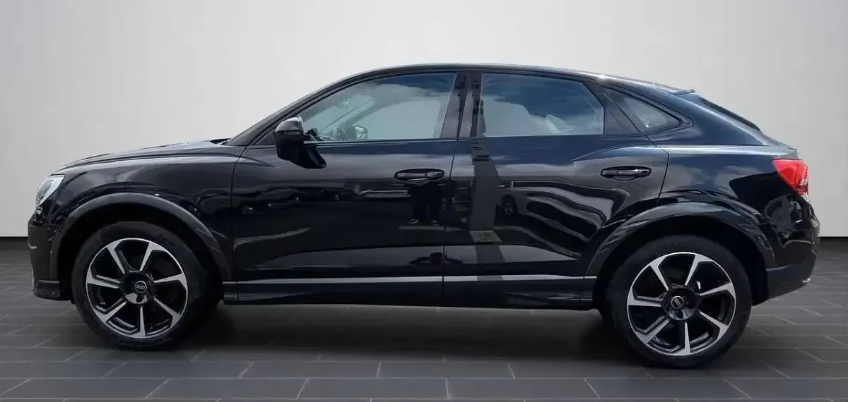 Usata Audi Q3 Sportback Ambiente 150 CV (110 kW) 2023 Nero SUV