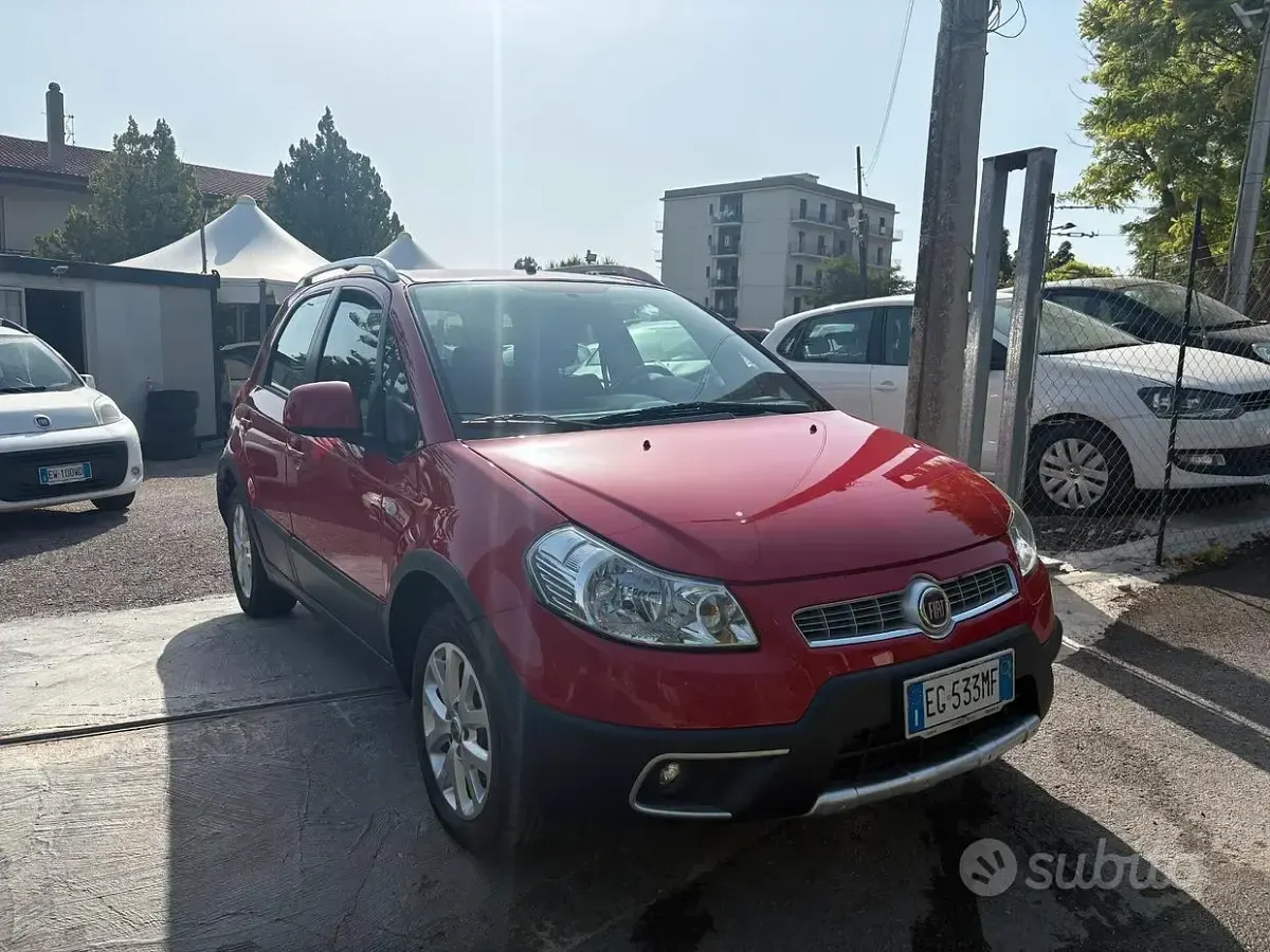Usata Fiat Sedici Emotion 135 CV (99 kW) 2011 Rosso SUV
