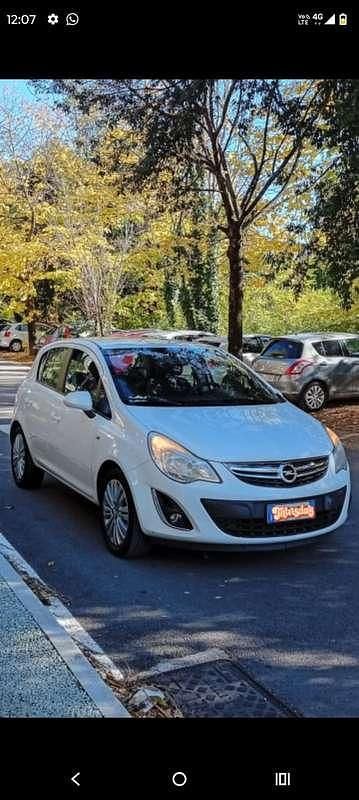 Usata 2012 Opel Corsa Sport Tre volumi | 2500 € (Super prezzo) - Immagine 1/4