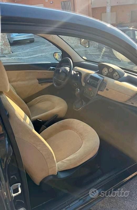 Usata Lancia Ypsilon 2000 Nero Utilitaria