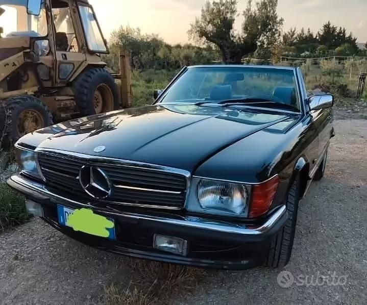Begagnad Mercedes SL300 188 HK (138 kW) 1989 Svart Cab