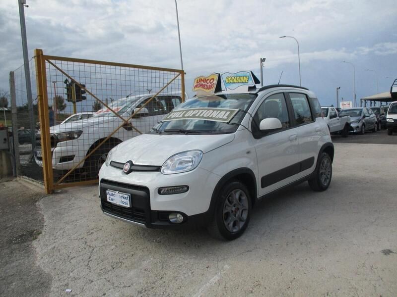 Bianco Usata 2015 Fiat Panda 4x4 S Due volumi | 7490 € (Buon prezzo) - Immagine 1/4