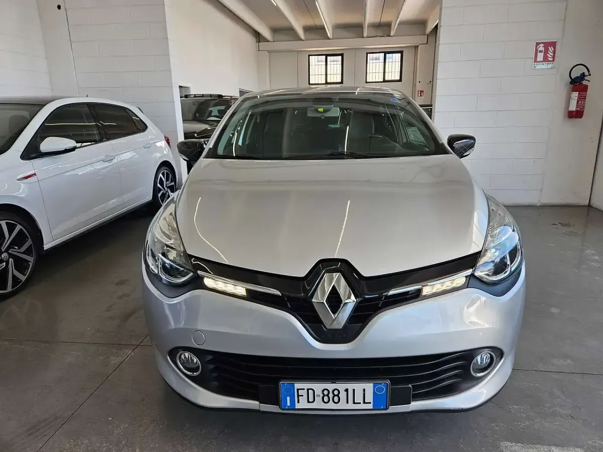 Usata Renault Clio IV 90 CV (66 kW) 2016 Argento Berlina