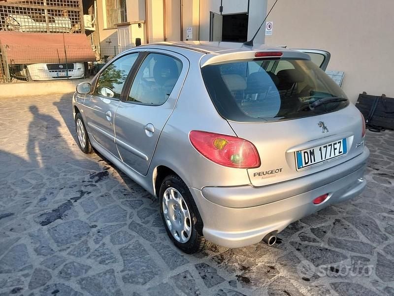 Usata Peugeot 206 68 CV (50 kW) 2008 Grigio Berlina