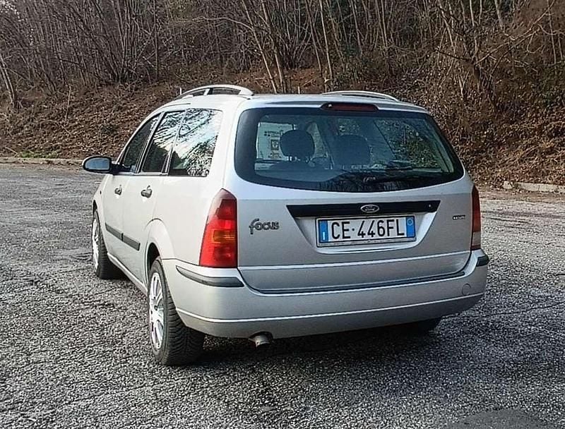 Usata Ford Focus Zetec 116 CV (85 kW) 2003 Station wagon