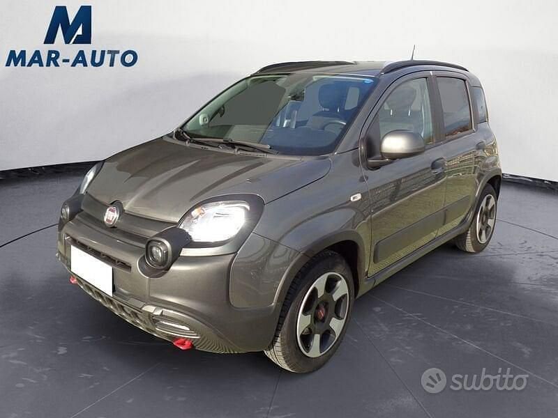 Usata Fiat Panda Cross Cross 69 CV (50 kW) 2023 Grigio Utilitaria