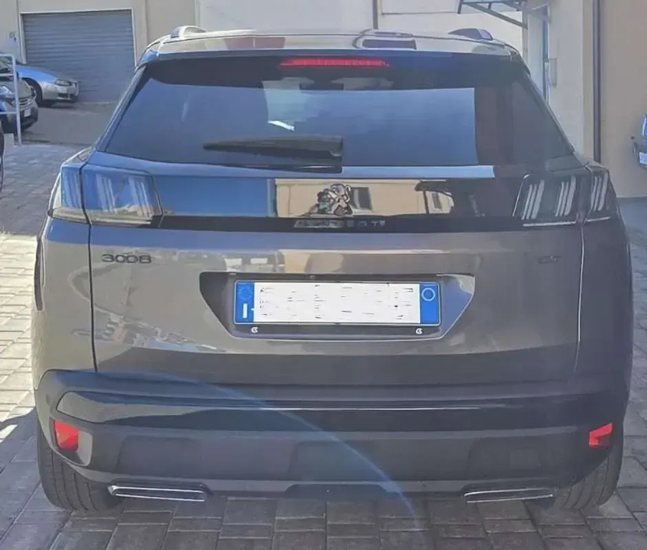 Usata Peugeot 3008 GT 131 CV (96 kW) 2023 Grigio SUV