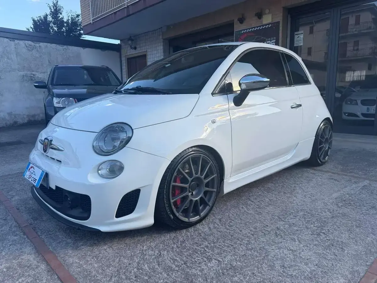 Usata Abarth 500 135 CV (99 kW) 2011 Bianco Utilitaria