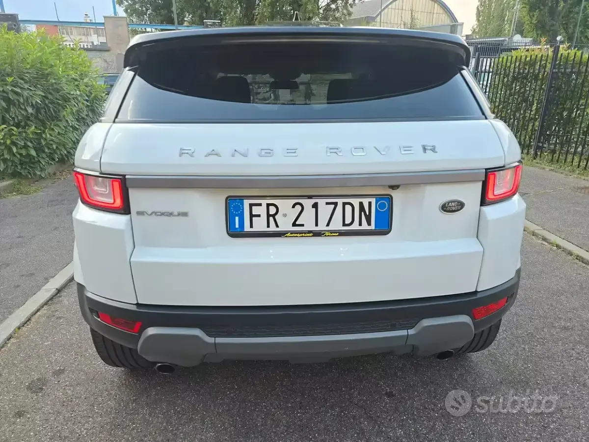 Usata Land Rover Range Rover evoque SE Dynamic 150 CV (110 kW) 2018 Bianco SUV