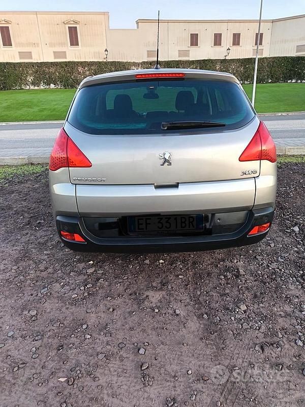 Usata 2011 Peugeot 3008 Station wagon | 4500 € (Ottimo prezzo) - Immagine 1/4