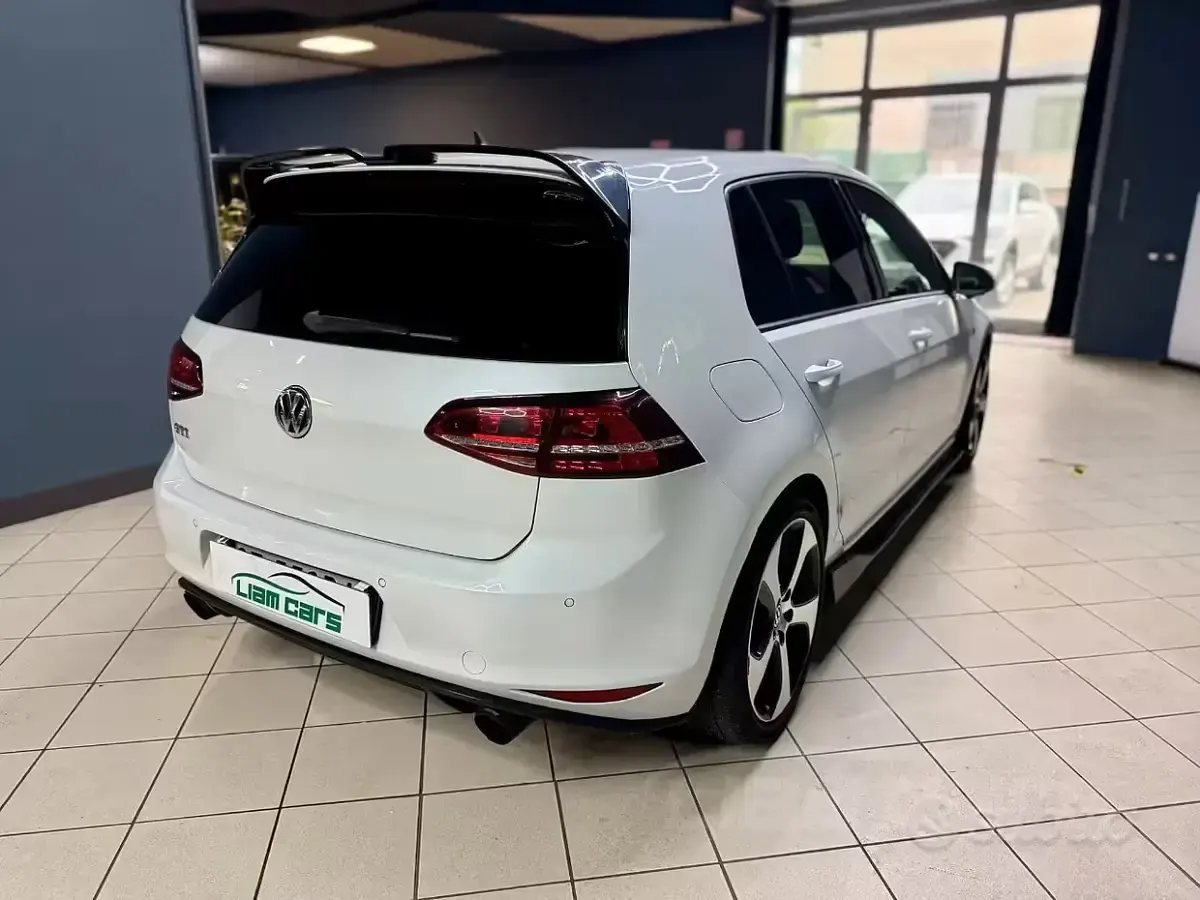 Usado VW Golf VII GTI 230 CV (169 kW) 2016 Blanco Berlina