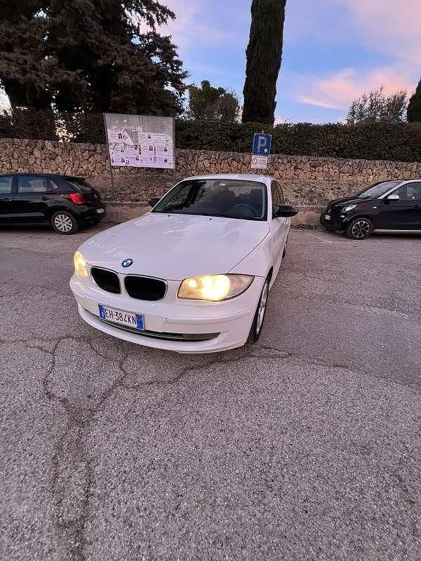 Usata BMW 118 143 CV (105 kW) 2008 Utilitaria