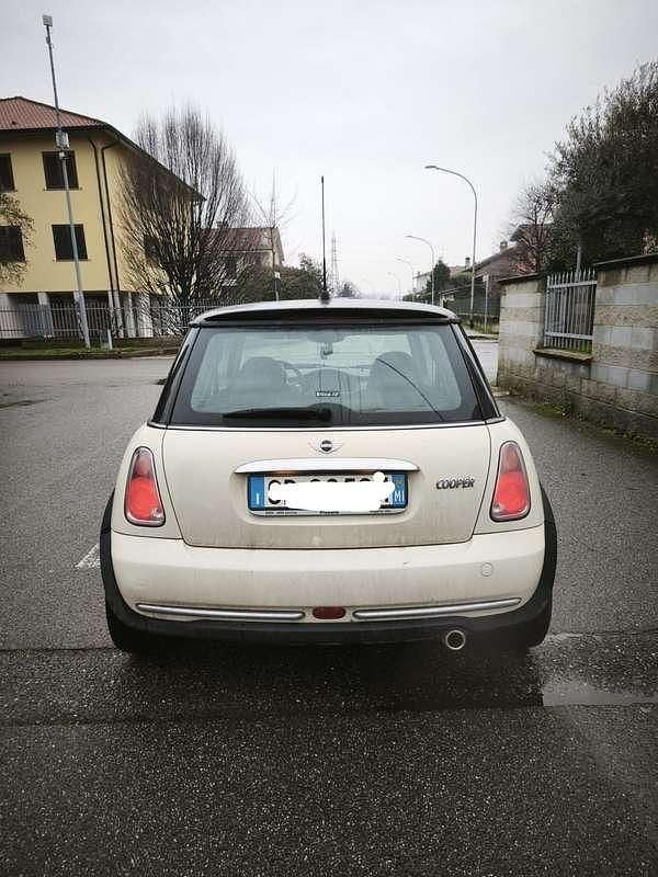 Usata Mini Cooper Coupé 116 CV (85 kW) 2004 Bianco Coupé