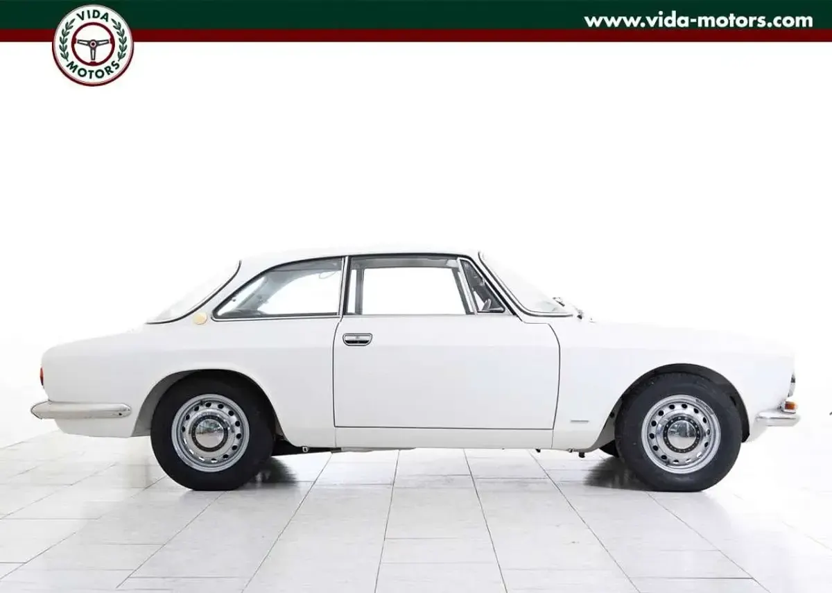 Usata Alfa Romeo GT Veloce 113 CV (83 kW) 1968 Bianco Coupé