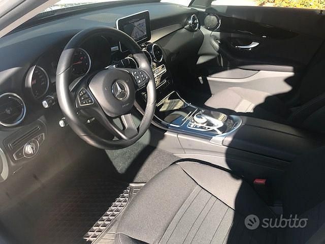 Usata Mercedes C180 116 CV (85 kW) 2019 Grigio Berlina