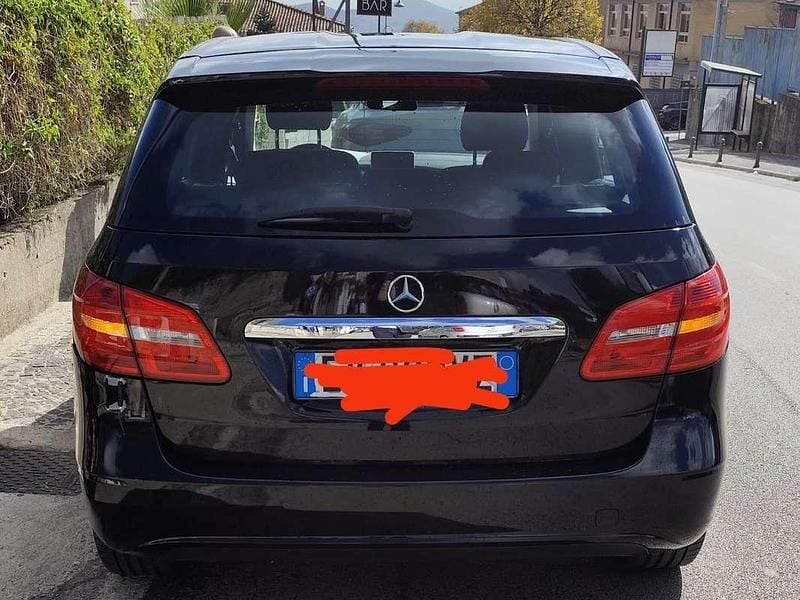 Usata Mercedes B160 Premium 90 CV (66 kW) 2014 Nero Monovolume
