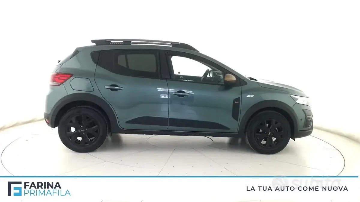 Usata Dacia Sandero Stepway 101 CV (74 kW) 2025 Verde Berlina