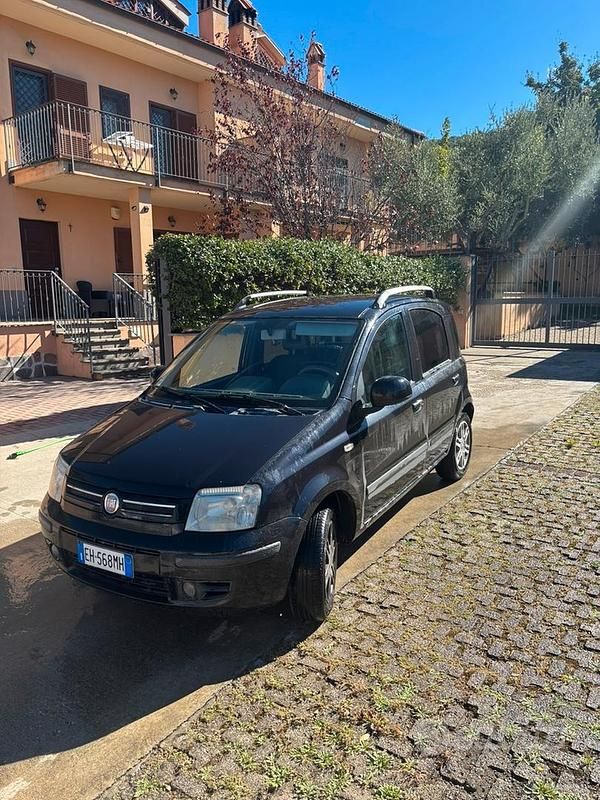 Nero Usata 2011 Fiat Panda Emotion Due volumi | 4500 € (Buon prezzo) - Immagine 1/4