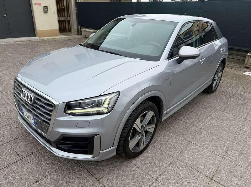 Usata Audi Q2 S-Line 116 CV (85 kW) 2020 Argento SUV