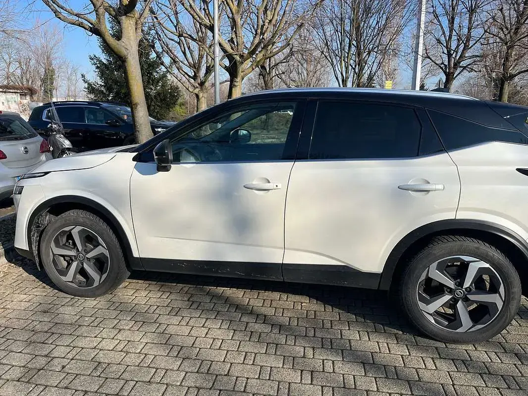 Usata Nissan Qashqai Tekna 140 CV (102 kW) 2021 Bianco SUV
