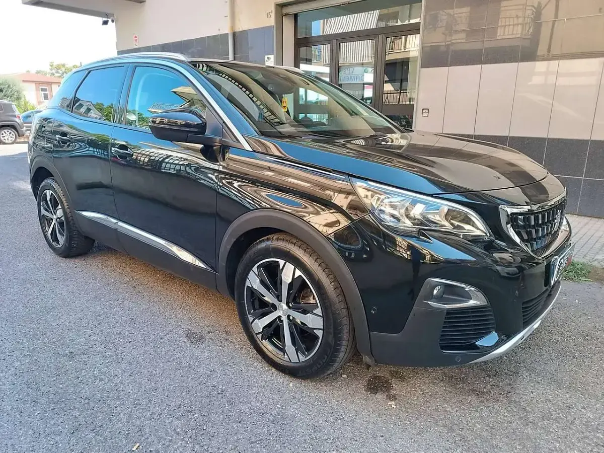 Usata Peugeot 3008 Allure 131 CV (96 kW) 2020 Nero SUV