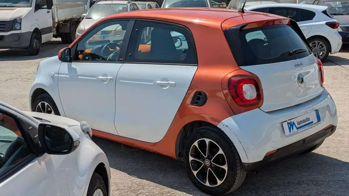 Usata Smart ForFour 71 CV (52 kW) 2015 Bianco Utilitaria