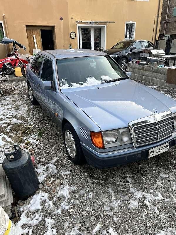 Usata Mercedes E250 Sportline 126 CV (92 kW) 1991 Berlina