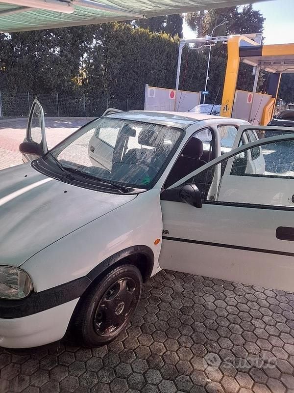 Usata Opel Corsa 1999 Bianco Berlina