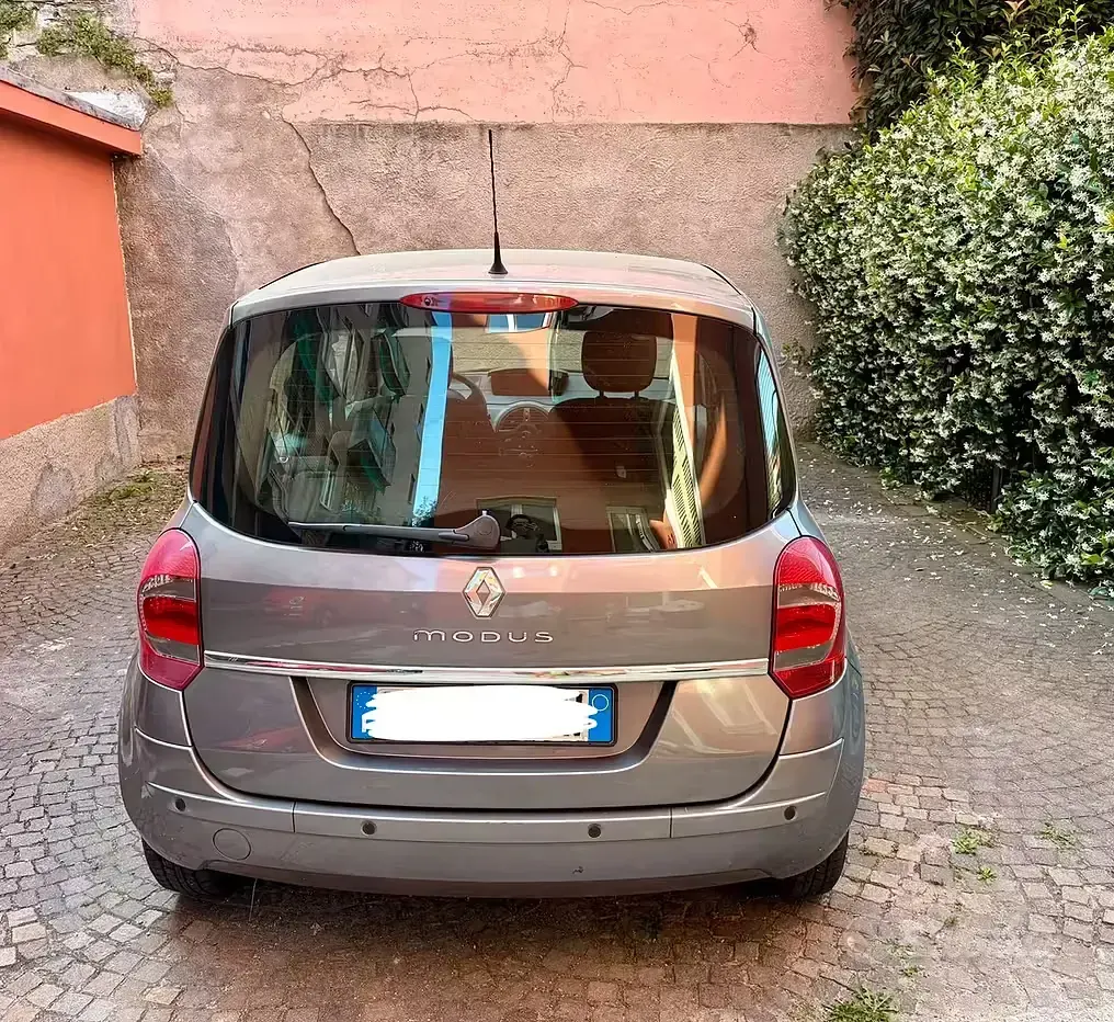 Usata Renault Modus 75 CV (55 kW) 2013 Grigio Monovolume