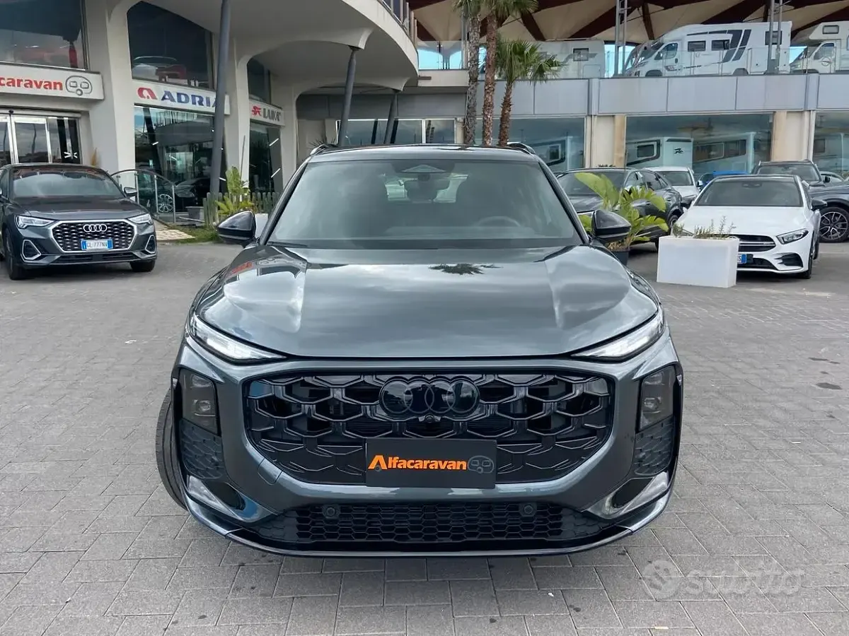 Nuova Audi Q3 S-Line 150 CV (110 kW) 2026 Grigio SUV