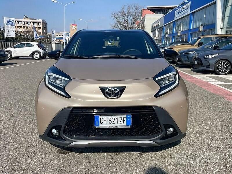 Usata Toyota Aygo X Lounge 72 CV (52 kW) 2022 Other SUV
