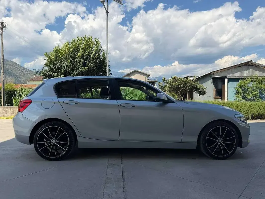 Usata BMW 116 Efficient Dynamics 116 CV (85 kW) 2019 Argento Utilitaria
