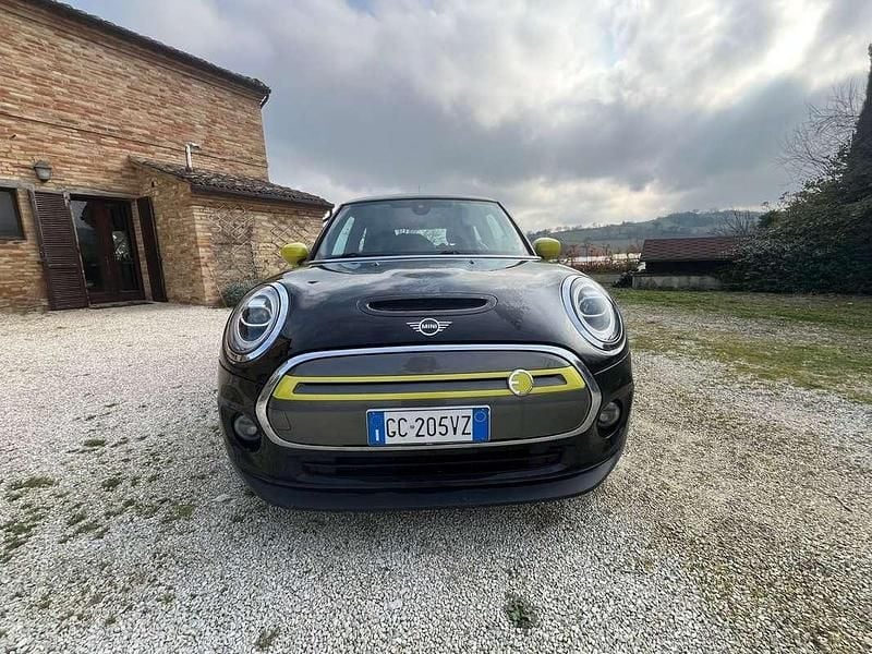 Usata Mini Cooper SE 75 kW (102 CV) 2020 Utilitaria