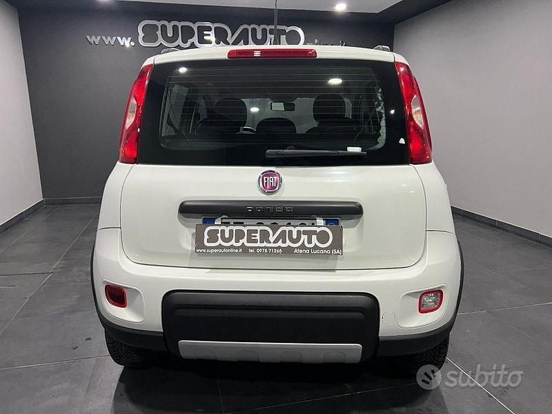 Usata Fiat Panda 4x4 S 95 CV (69 kW) 2017 Bianco Utilitaria