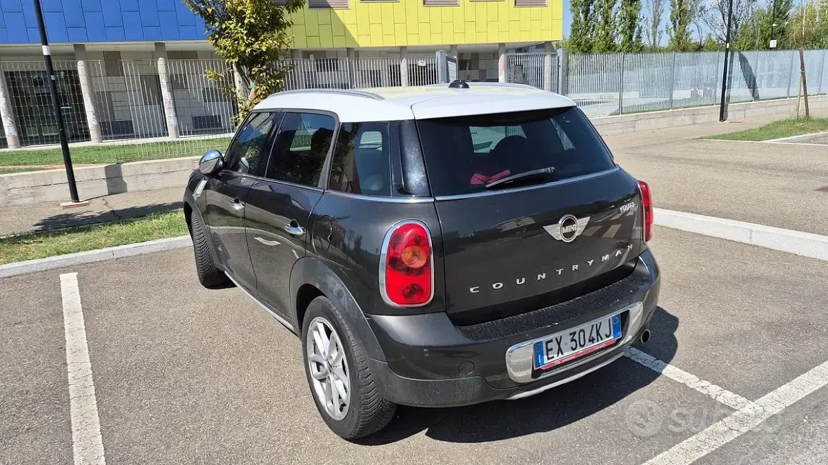 Usata Mini Cooper Countryman 111 CV (81 kW) 2014 Marrone SUV