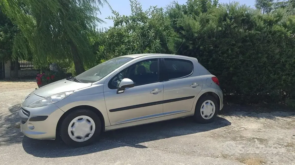 Usata Peugeot 207 68 CV (50 kW) 2007 Grigio Berlina