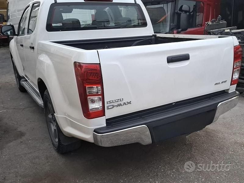 Usata Isuzu D-Max 163 CV (119 kW) 2015 Bianco SUV
