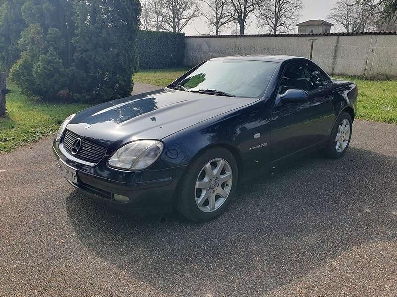 Usata Mercedes SLK200 192 CV (141 kW) 1998 Blu/azzurro Cabrio