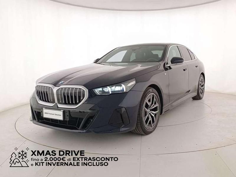 Blu Usata 2023 BMW 520 M Sport Tre volumi | 53.400 € (Buon prezzo) - Immagine 1/4